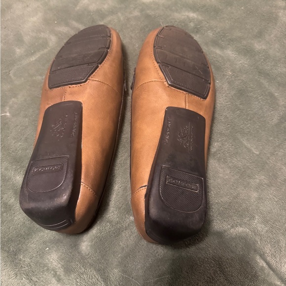 Life Stride Tan Loafers 7.5 - Picture 4 of 6